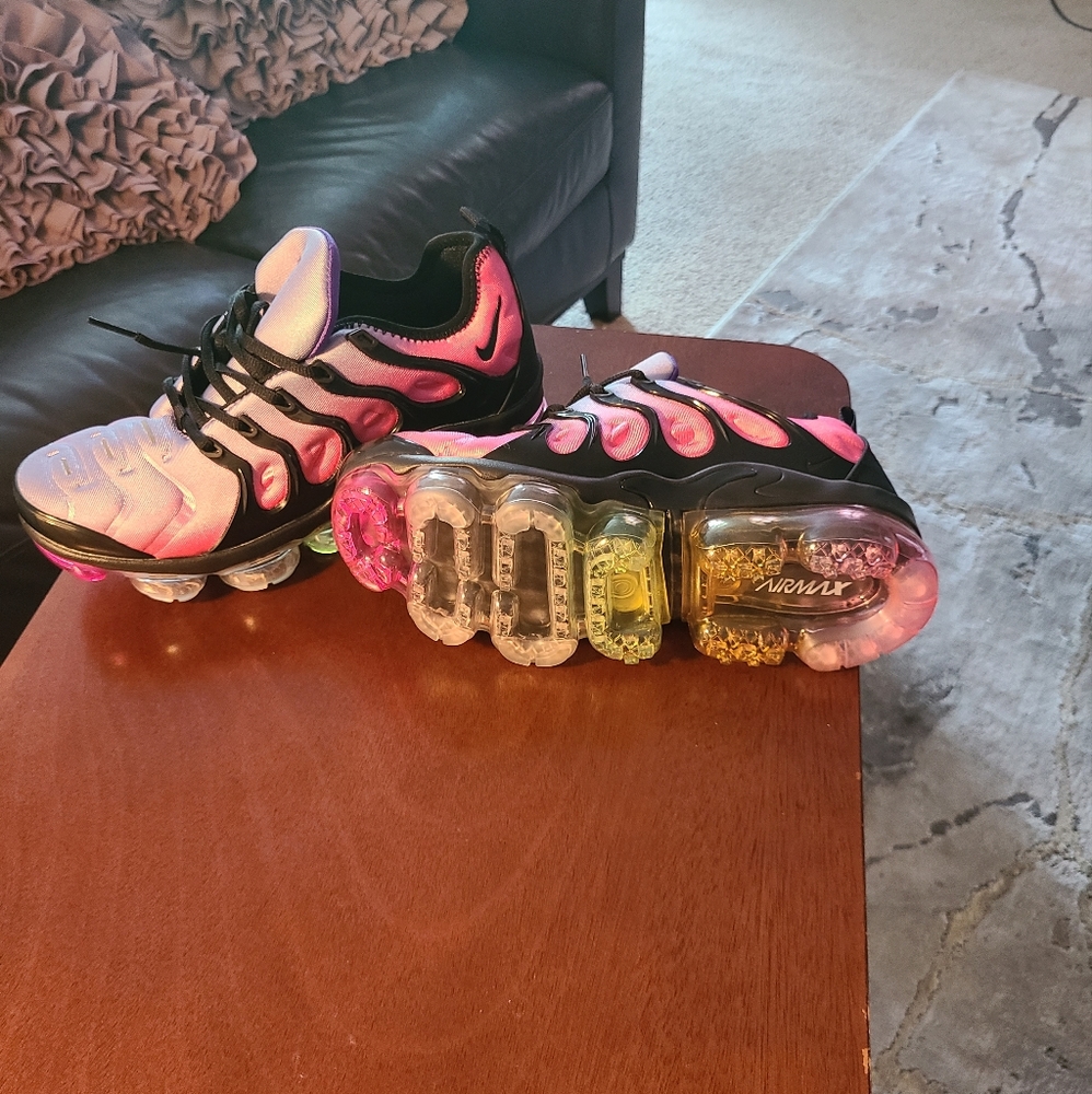 (NEW)Nike Air VaporMax Plus 'Be True'/ women|Size:8 Color:Purple/Pink